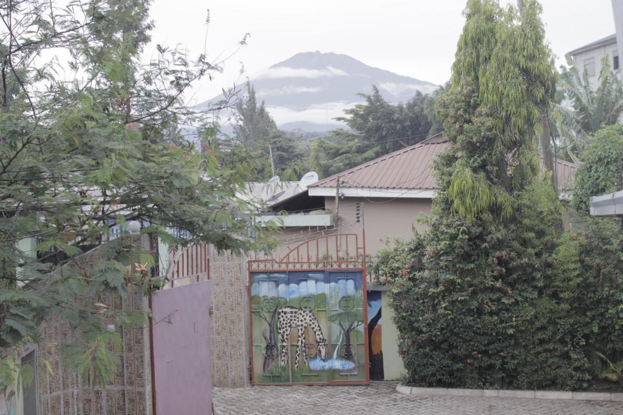 Arusha Giraffe Lodge Exterior photo